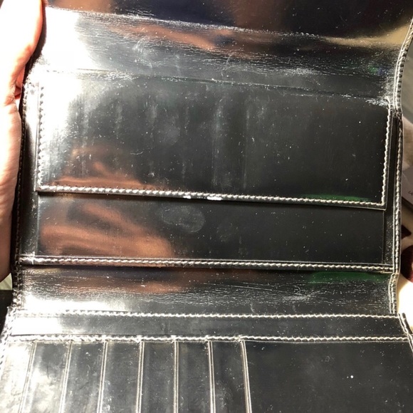 Authentic Rare Gucci Wallet - Picture 5 of 8